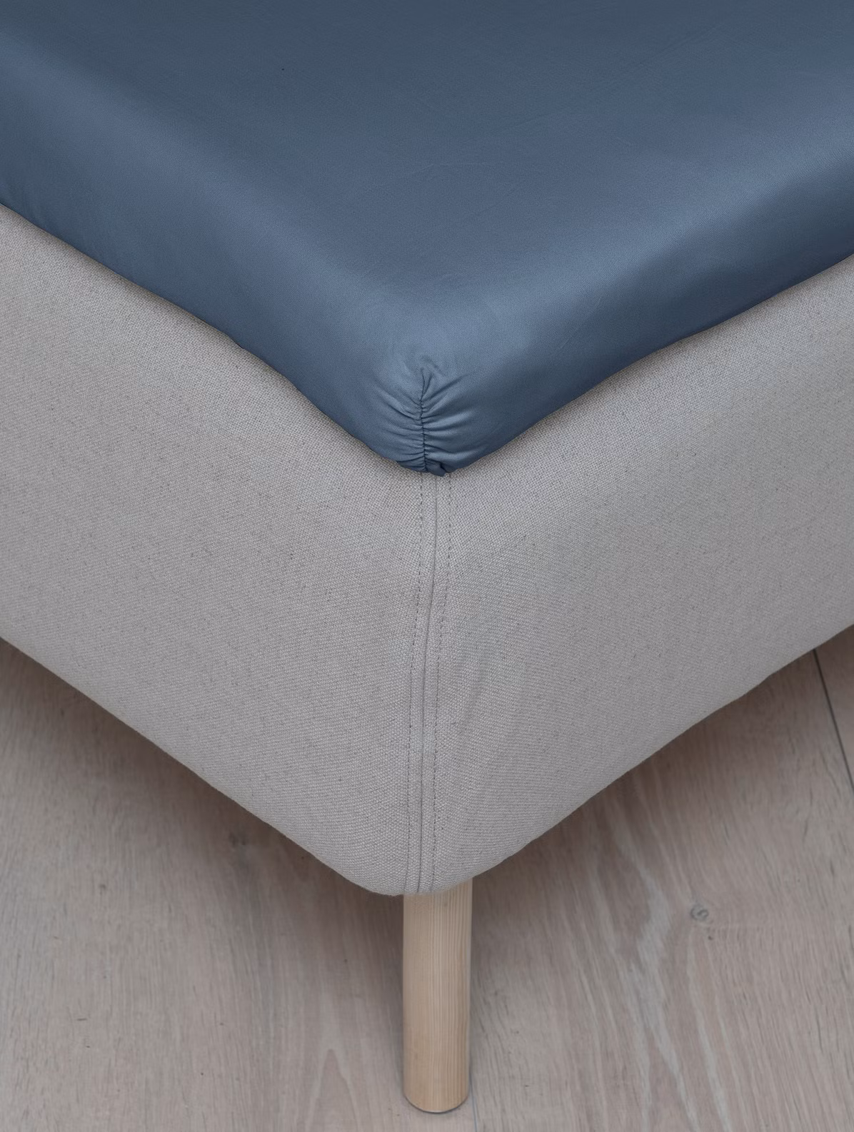 Konvoluttlaken sateng blå