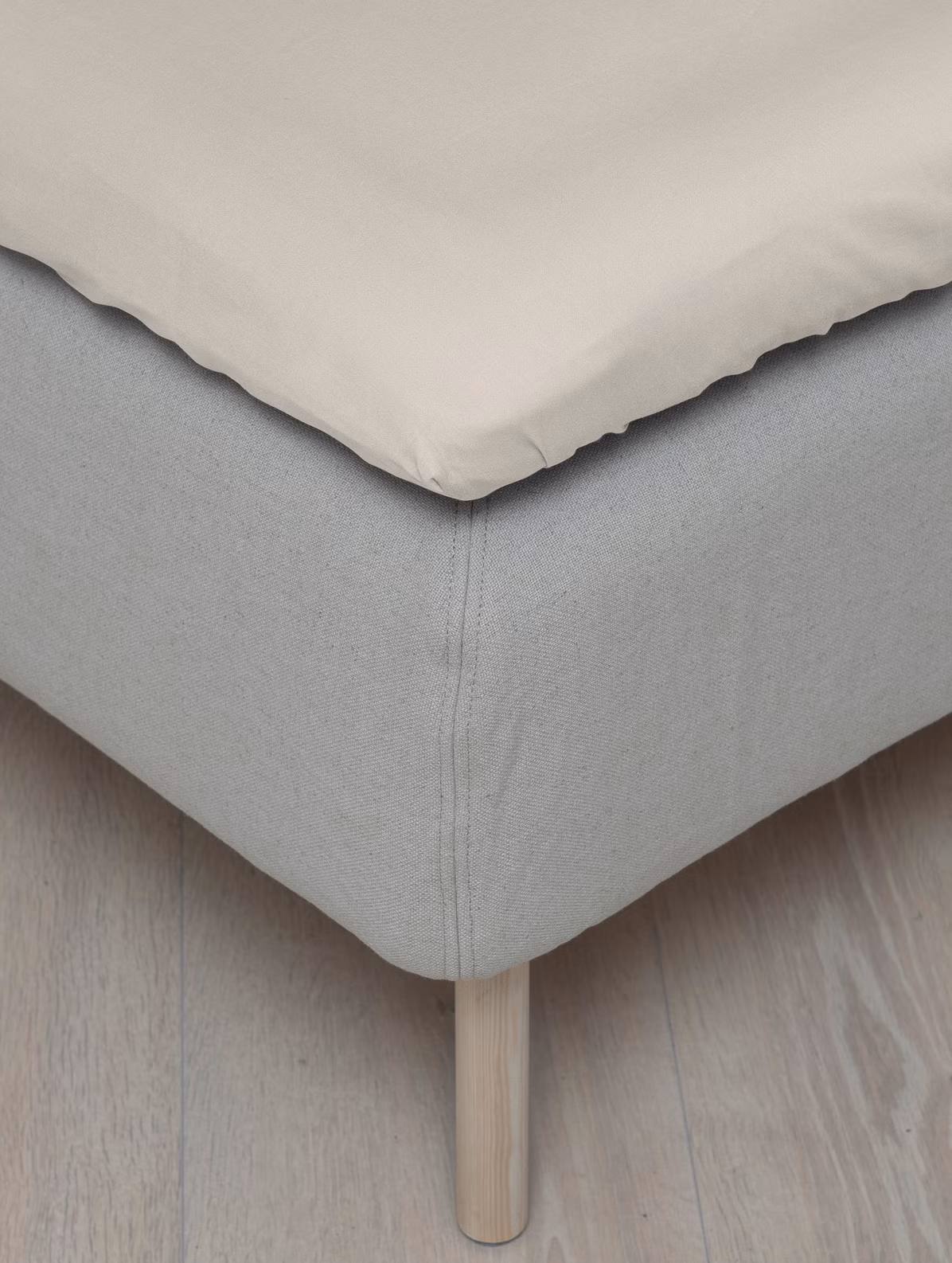 Formsydd laken sateng lys beige