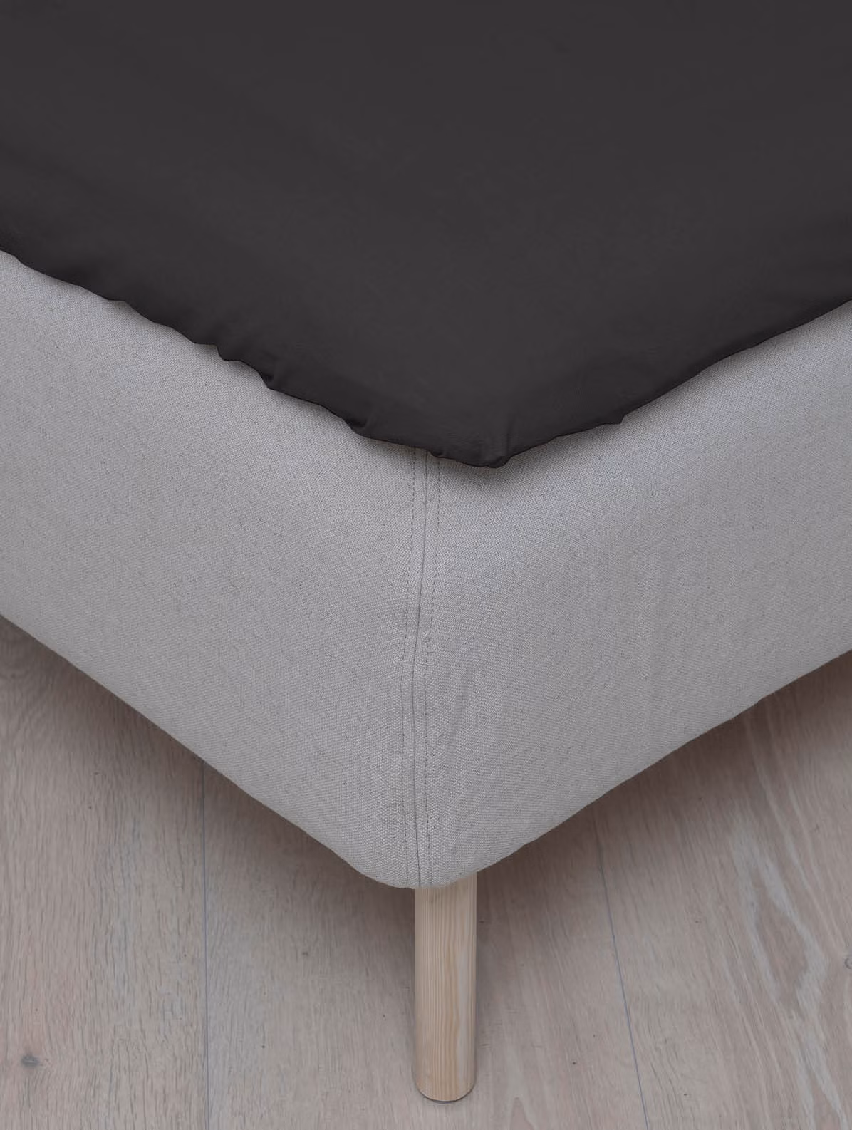 Frøya laken dempet sort